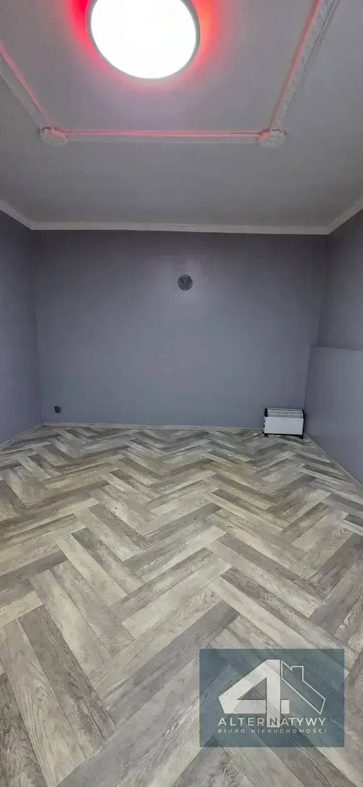 Kawalerka z osobną kuchnią • parter 3