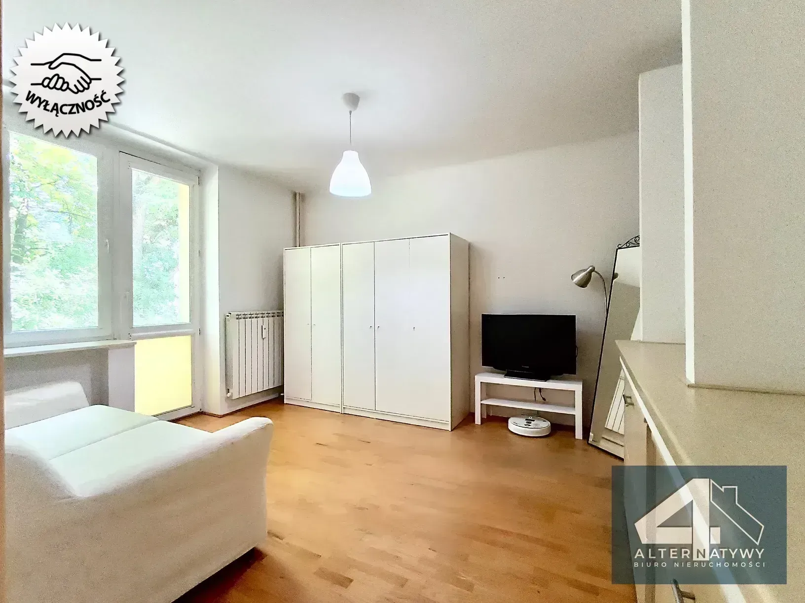 Okęcie - małe mieszkanko osobna kuchnia 4