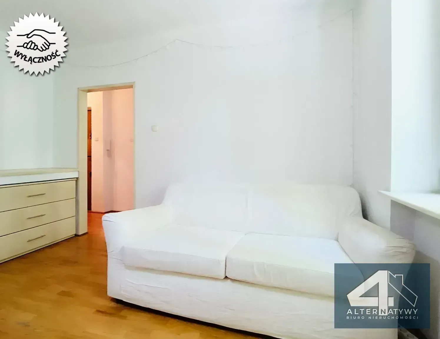 Okęcie - małe mieszkanko osobna kuchnia 7