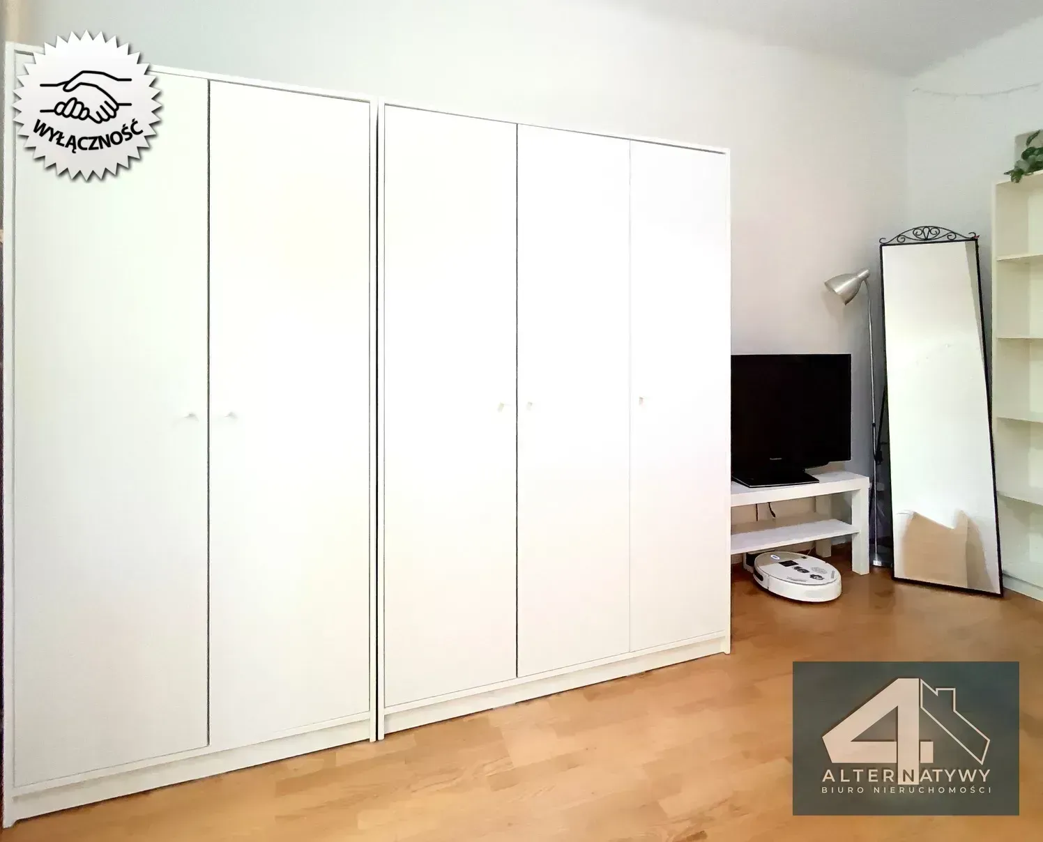 Okęcie - małe mieszkanko osobna kuchnia 8