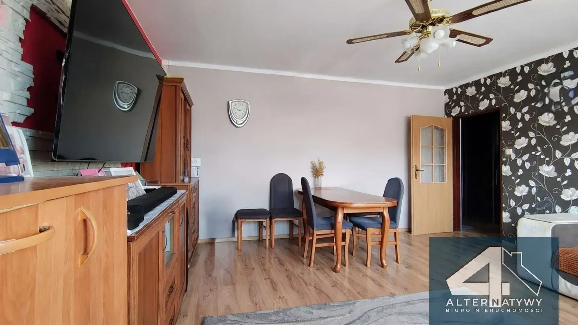 Pierwsze piętro | 67m2 | 3 pokoje | duży balkon 2
