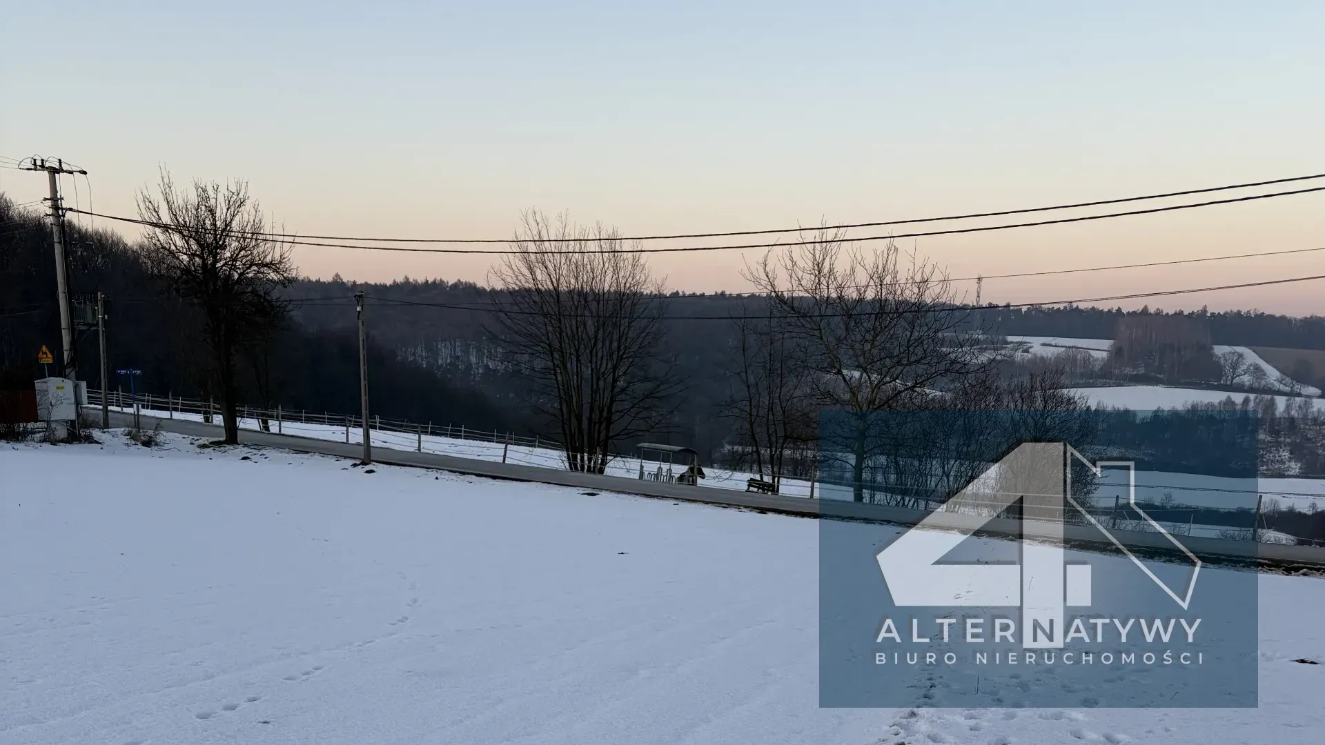 Działka budowlana z widokiem na las, 1062 m² 2