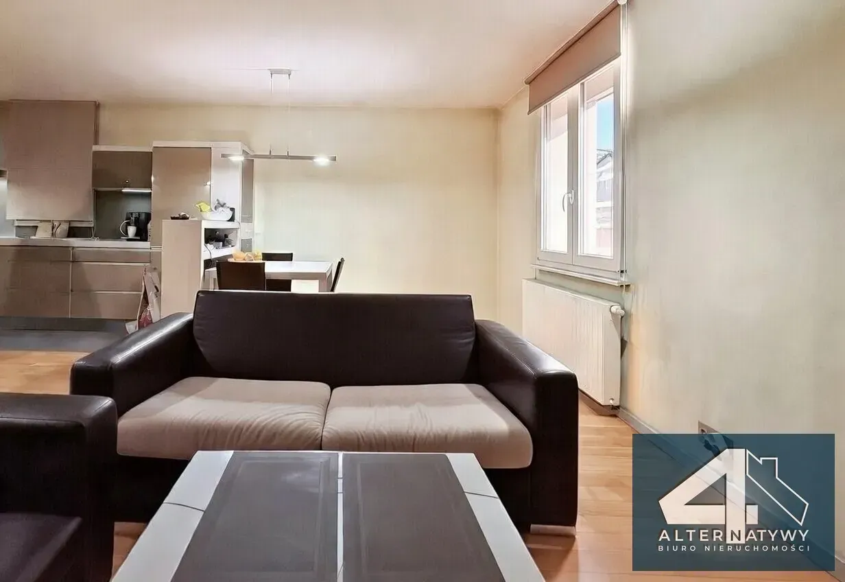 Dwa pokoje z opcją trzech w przyjemnym otoczeniu 8