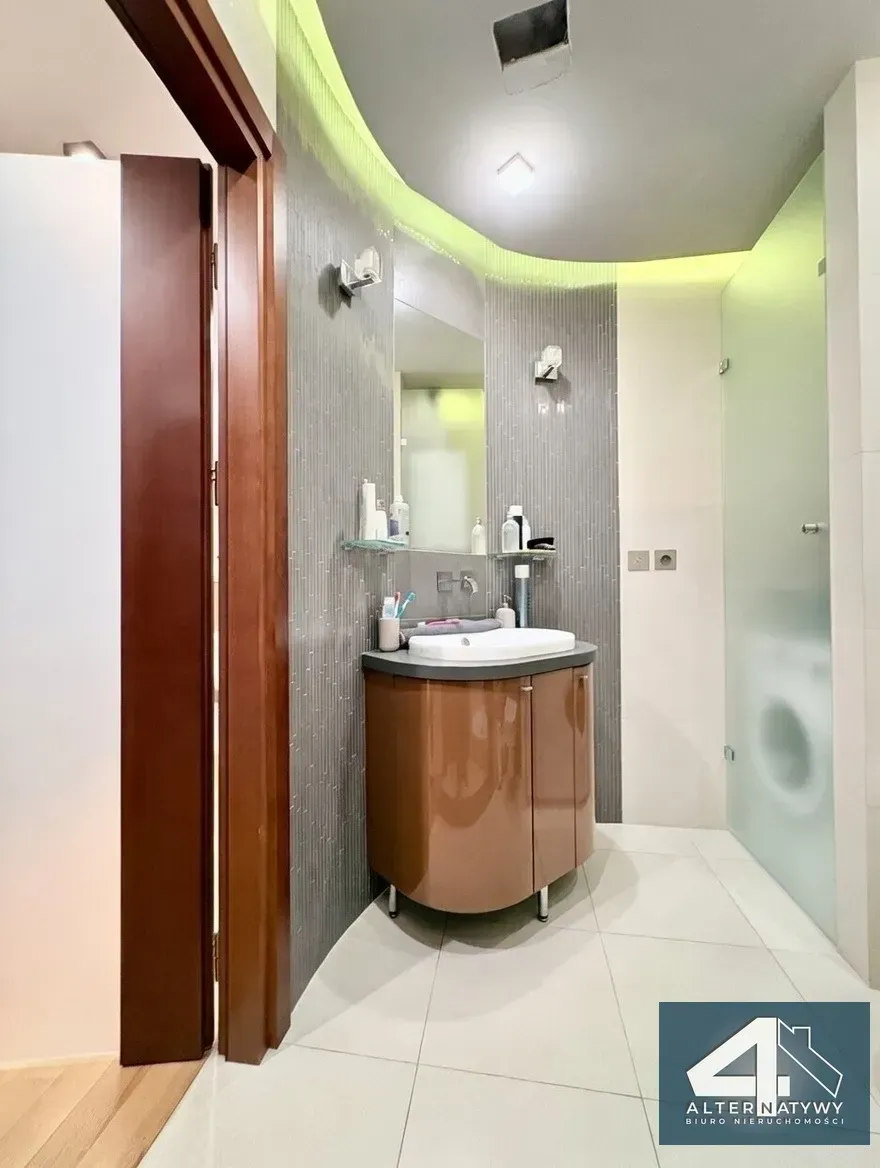 Dwa pokoje z opcją trzech w przyjemnym otoczeniu 12