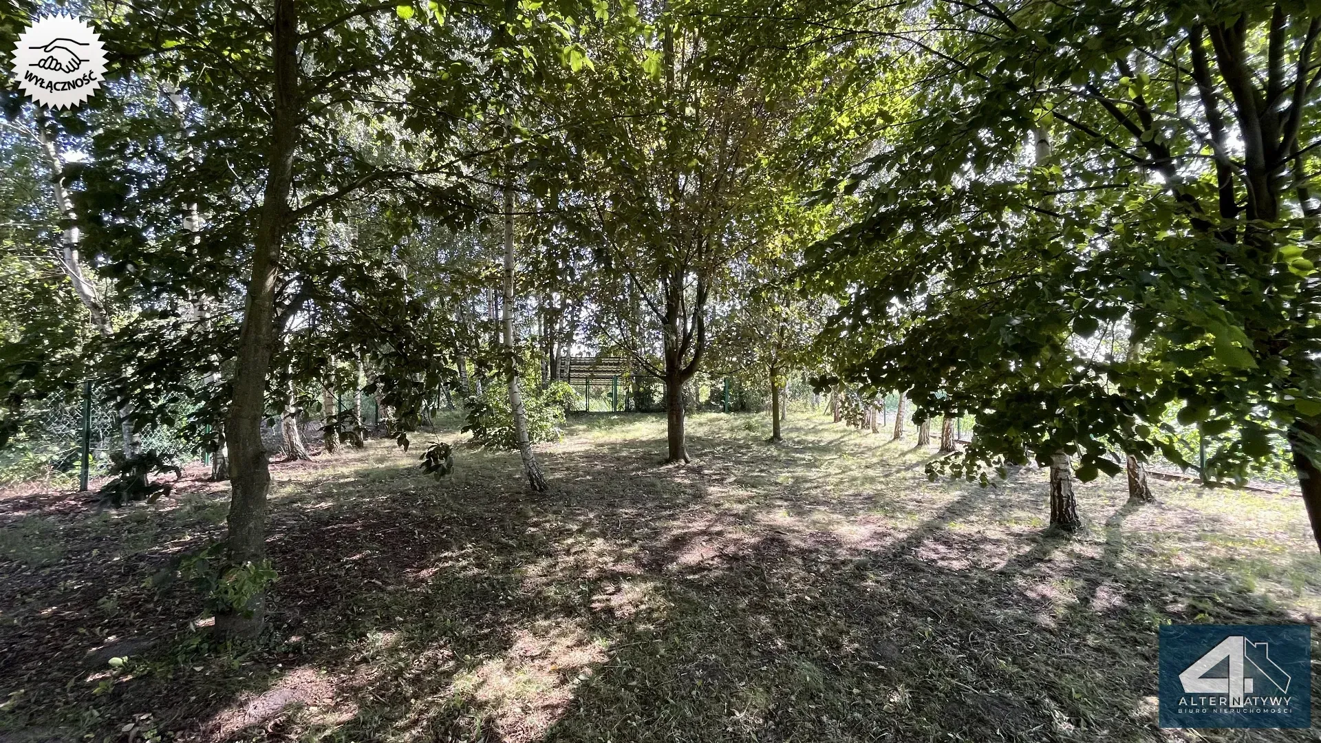 Dom na pięknej działce z dostępem do rzeki 13