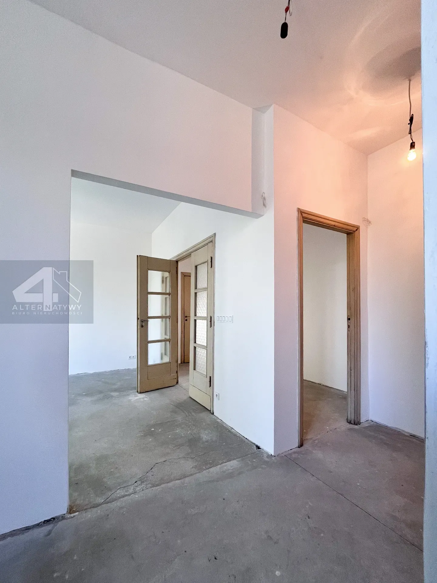 Blisko uczelni, przy Politechnice, do adaptacji 2