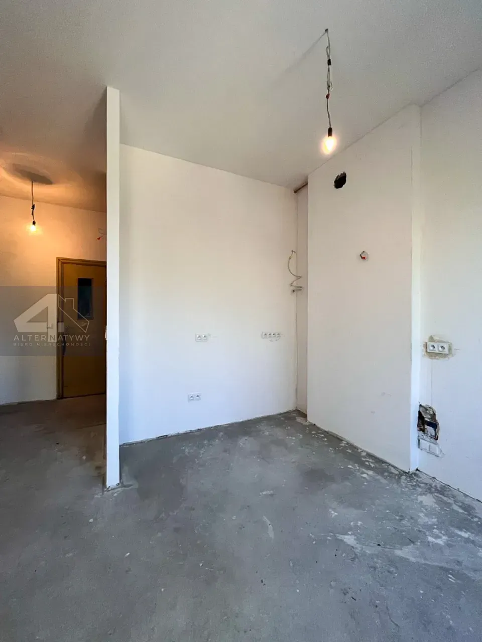 Blisko uczelni, przy Politechnice, do adaptacji 7