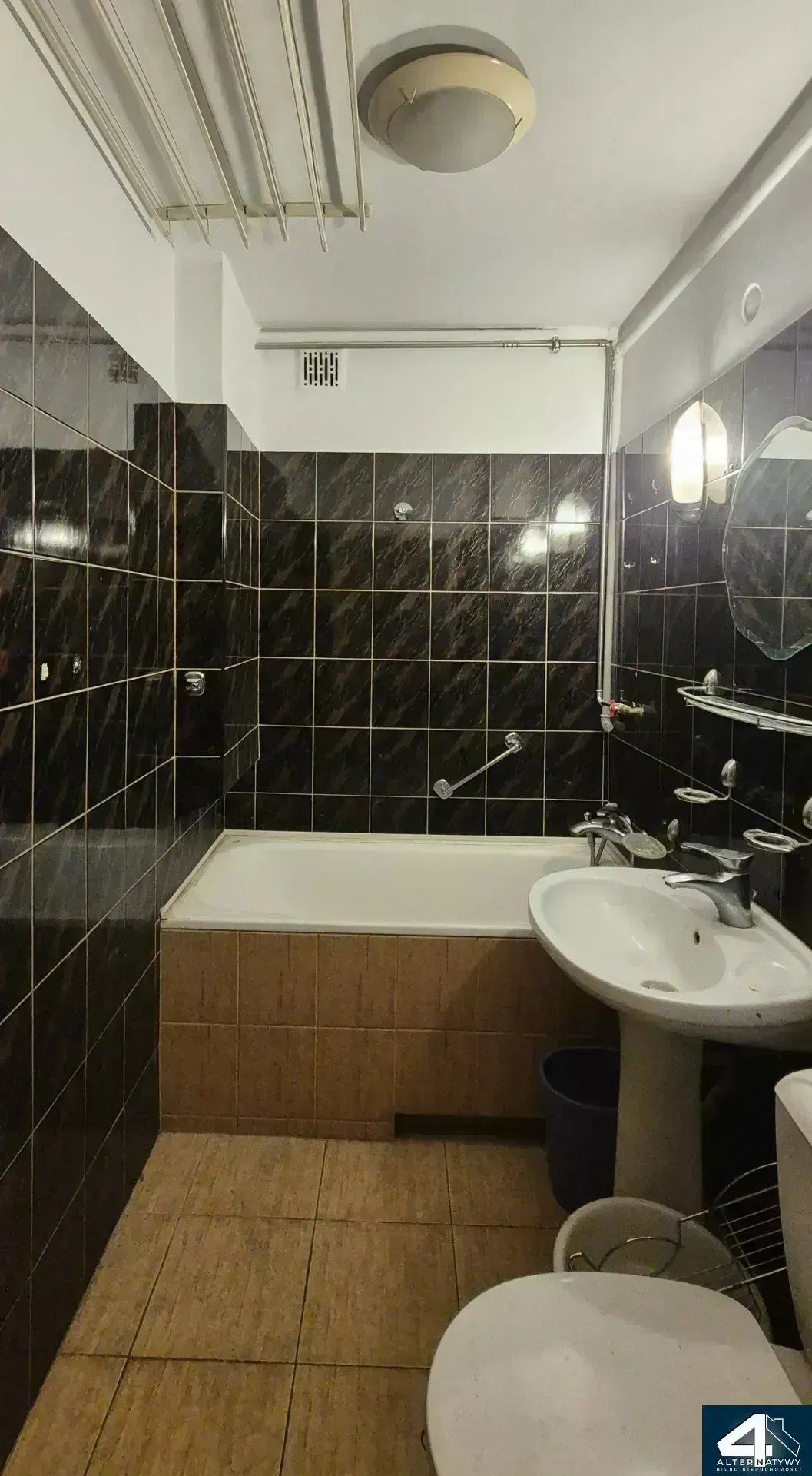 Duże mieszkanie z potencjałem inwestycyjnym 9