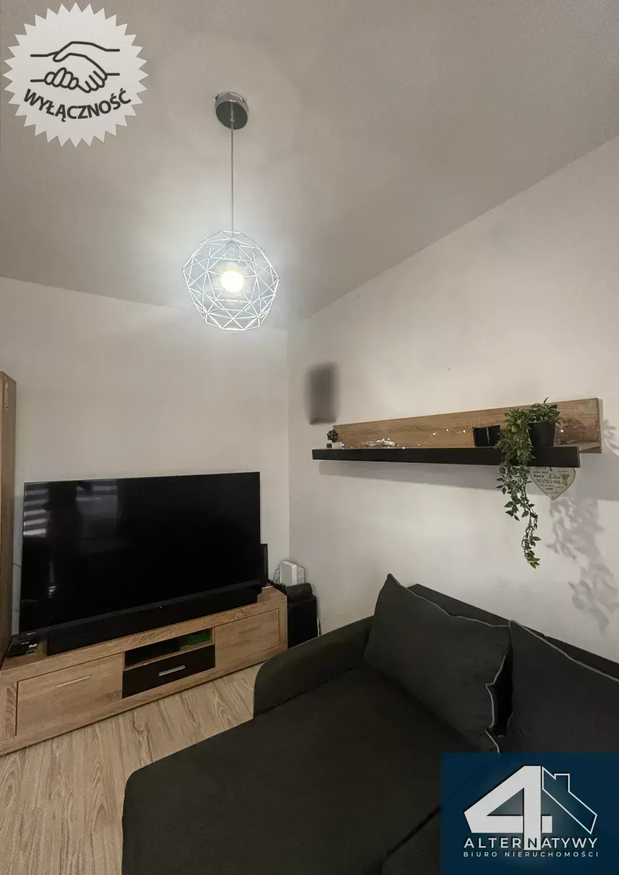 Urokliwe mieszkanie na pierwszym piętrze 12