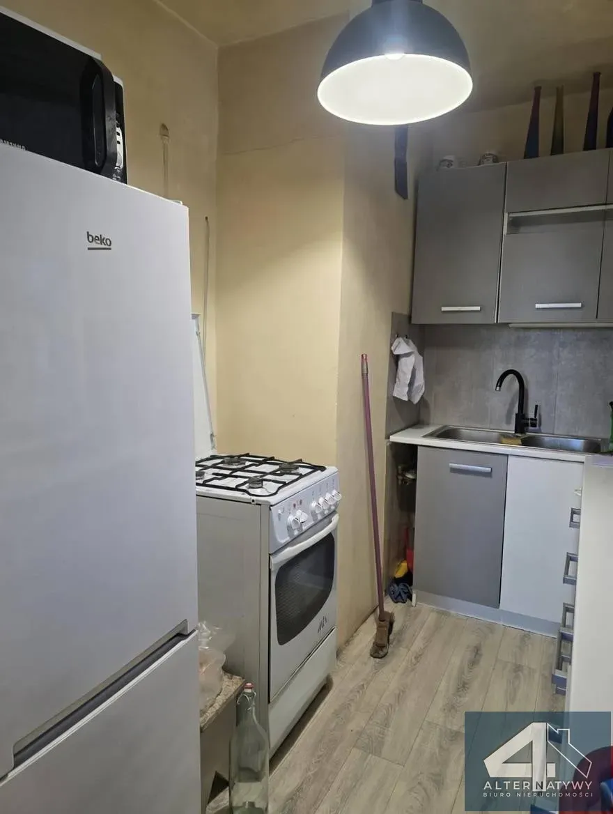 3 pokoje+kuchnia, do aranżacji, Pilotów, 44m 4