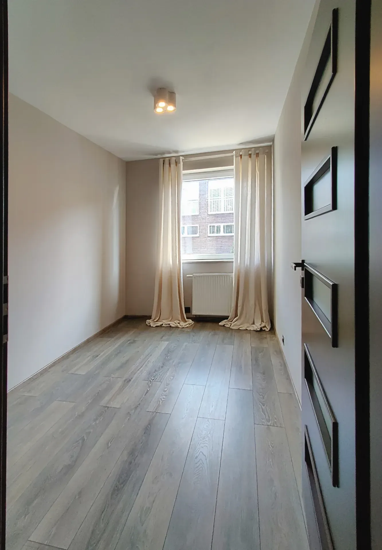 Piękne 2- poziomowe z ogródkiem 6