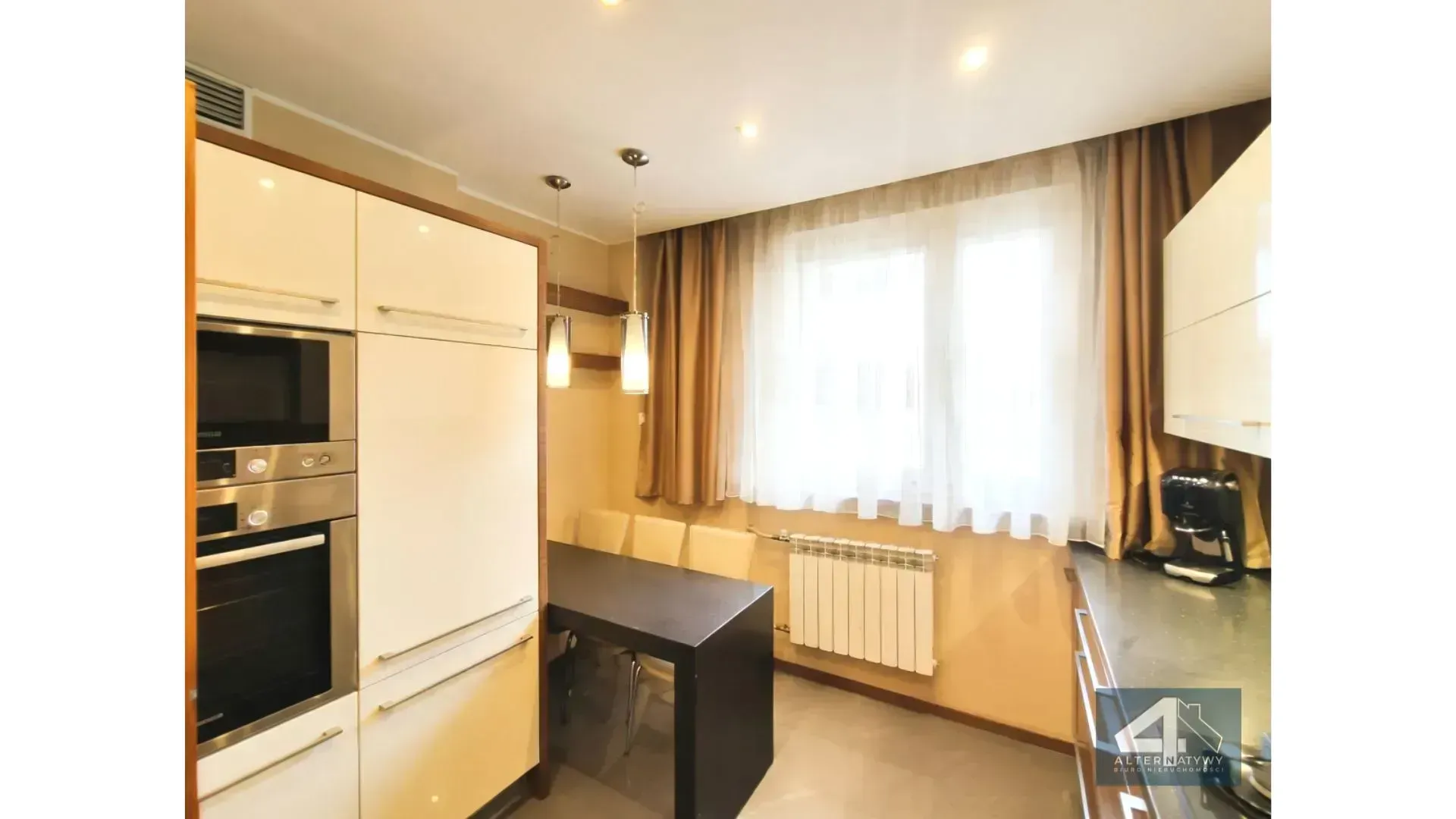 Szeregowiec/4 kondygnacje/Duża działka 14