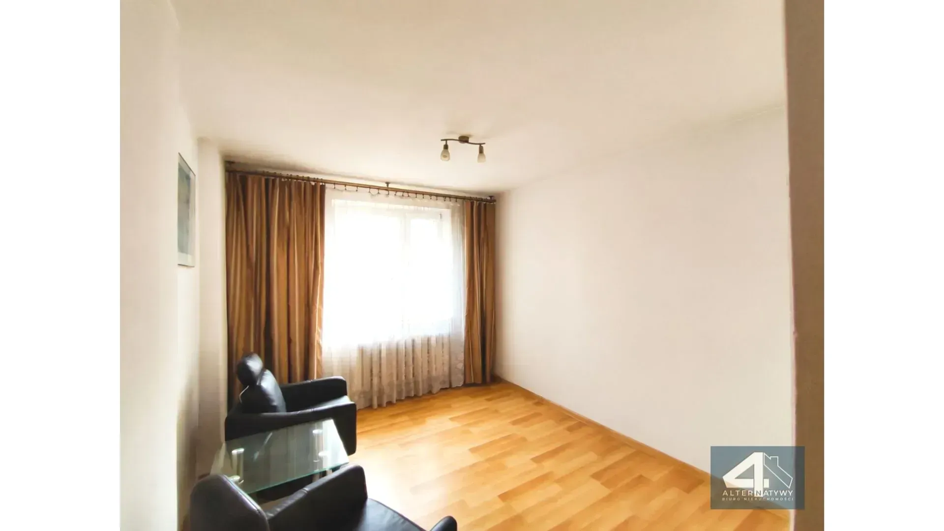 Szeregowiec/4 kondygnacje/Duża działka 15