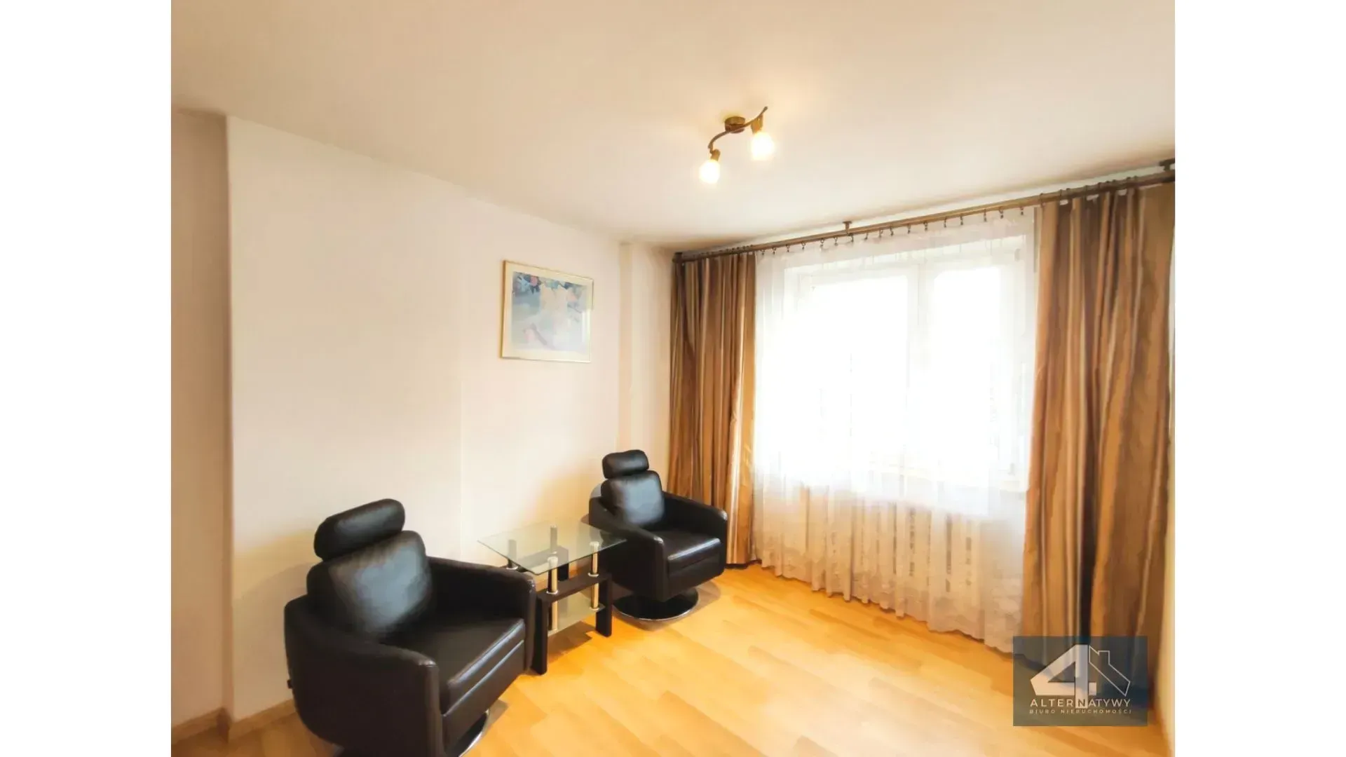 Szeregowiec/4 kondygnacje/Duża działka 16