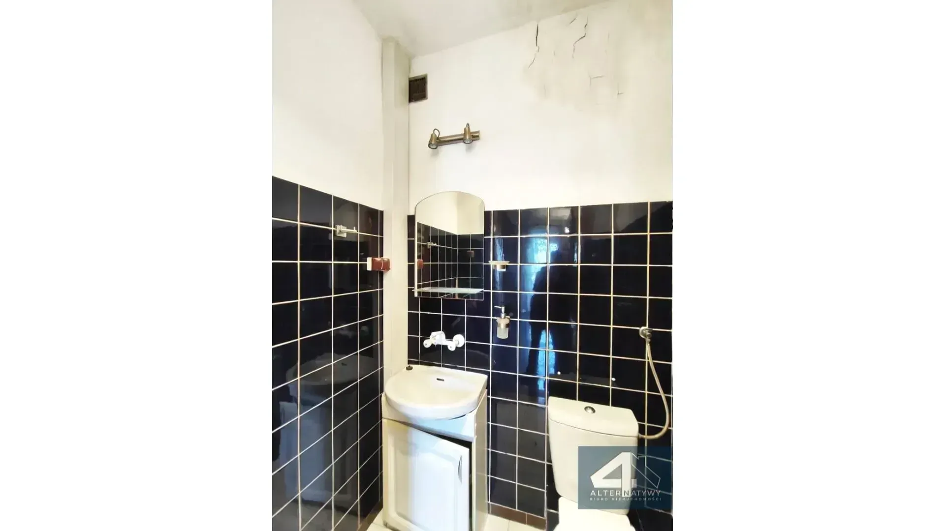 Szeregowiec/4 kondygnacje/Duża działka 20