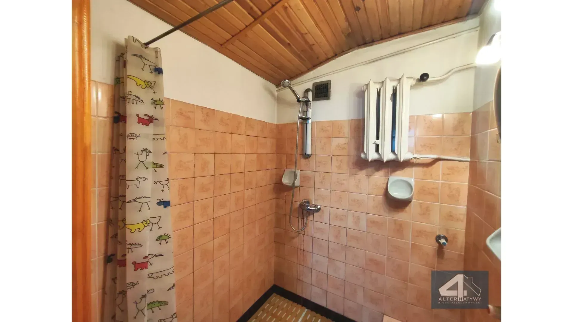 Szeregowiec/4 kondygnacje/Duża działka 40