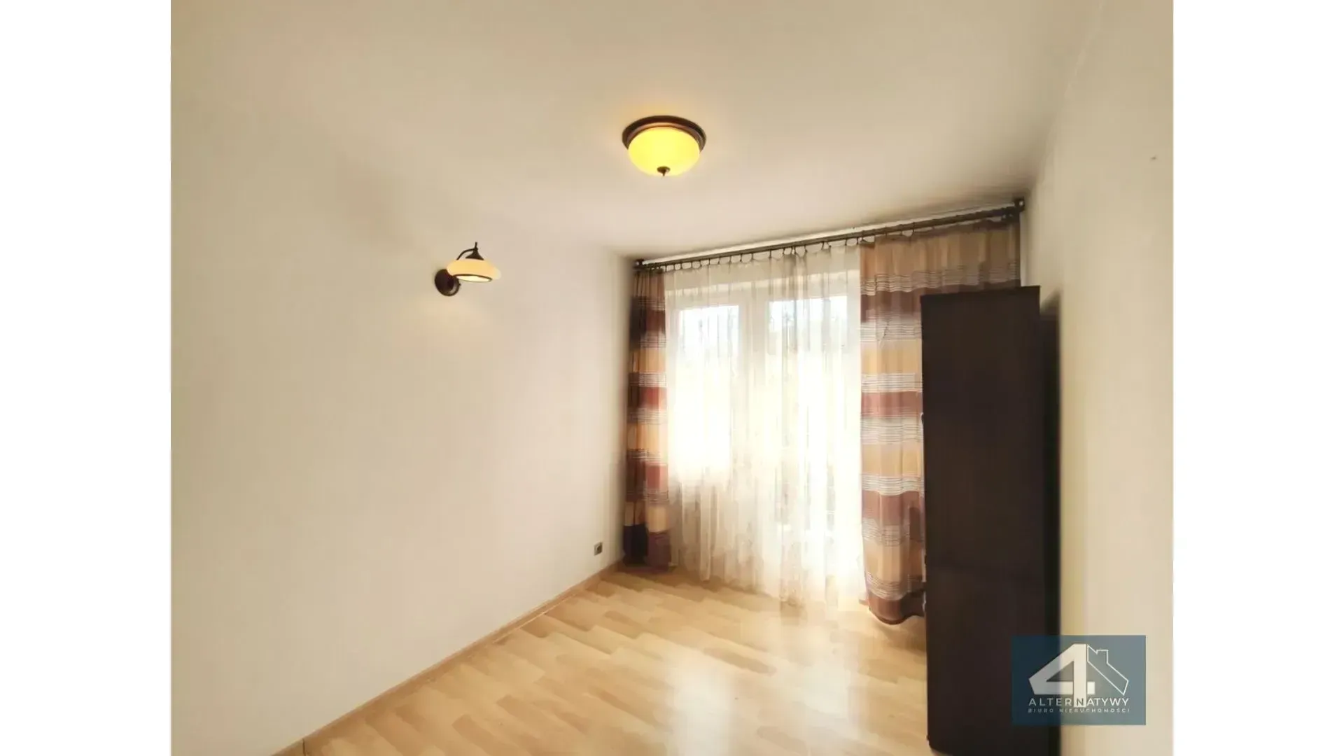 Przestronny szeregowiec z dużą działką 5