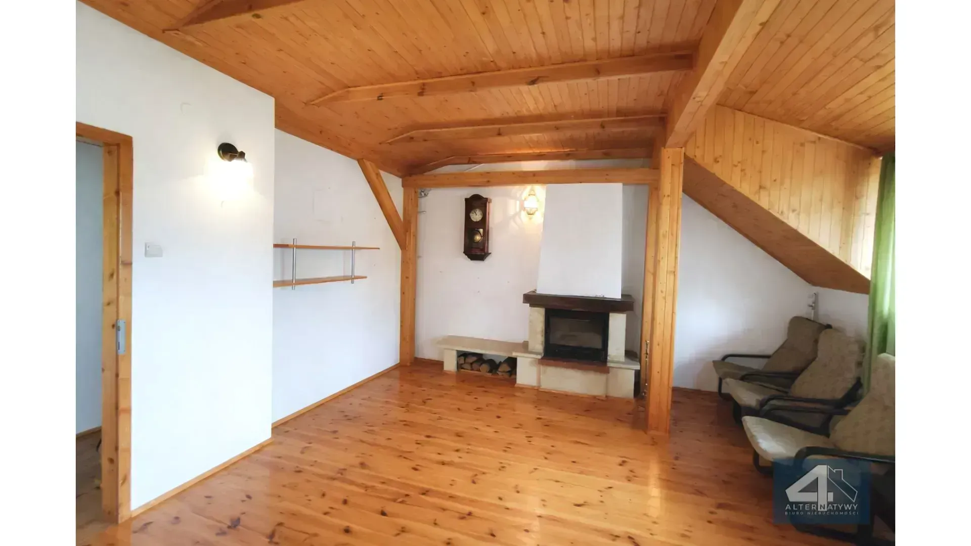 Przestronny szeregowiec z dużą działką 11