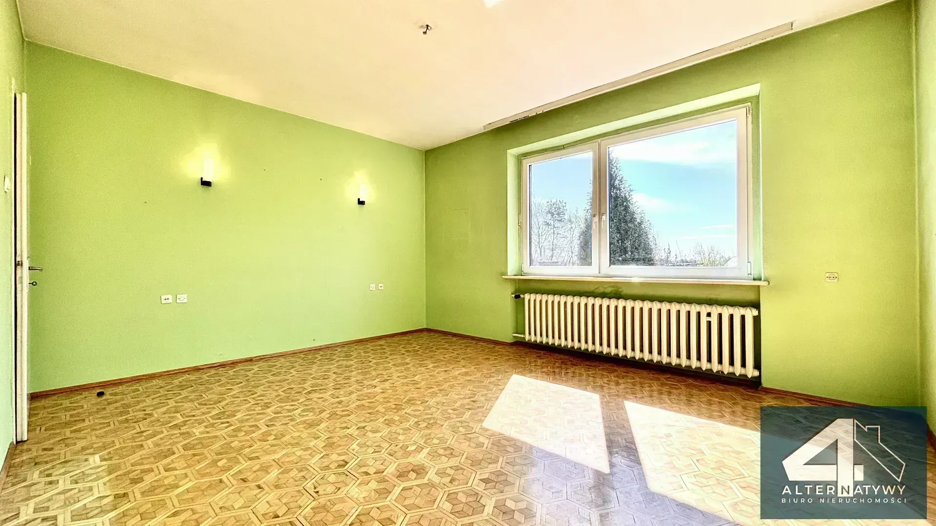 DOM Z DUŻĄ DZIAŁKĄ I DODATKOWYM BUDYNKIEM 15