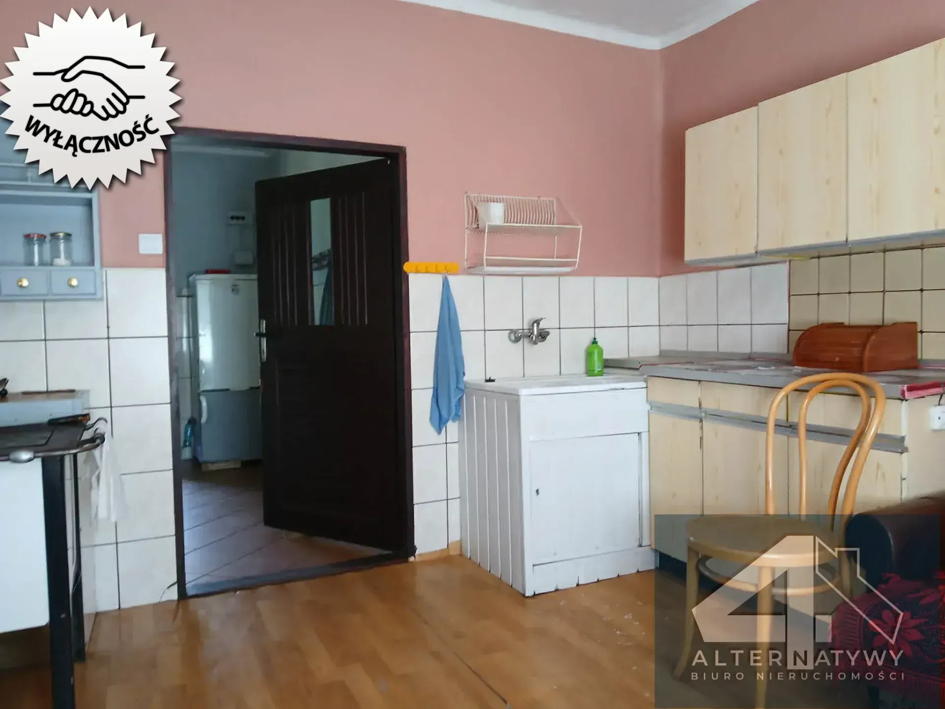Urocze siedlisko z wodociągiem i kanalizacją. 8