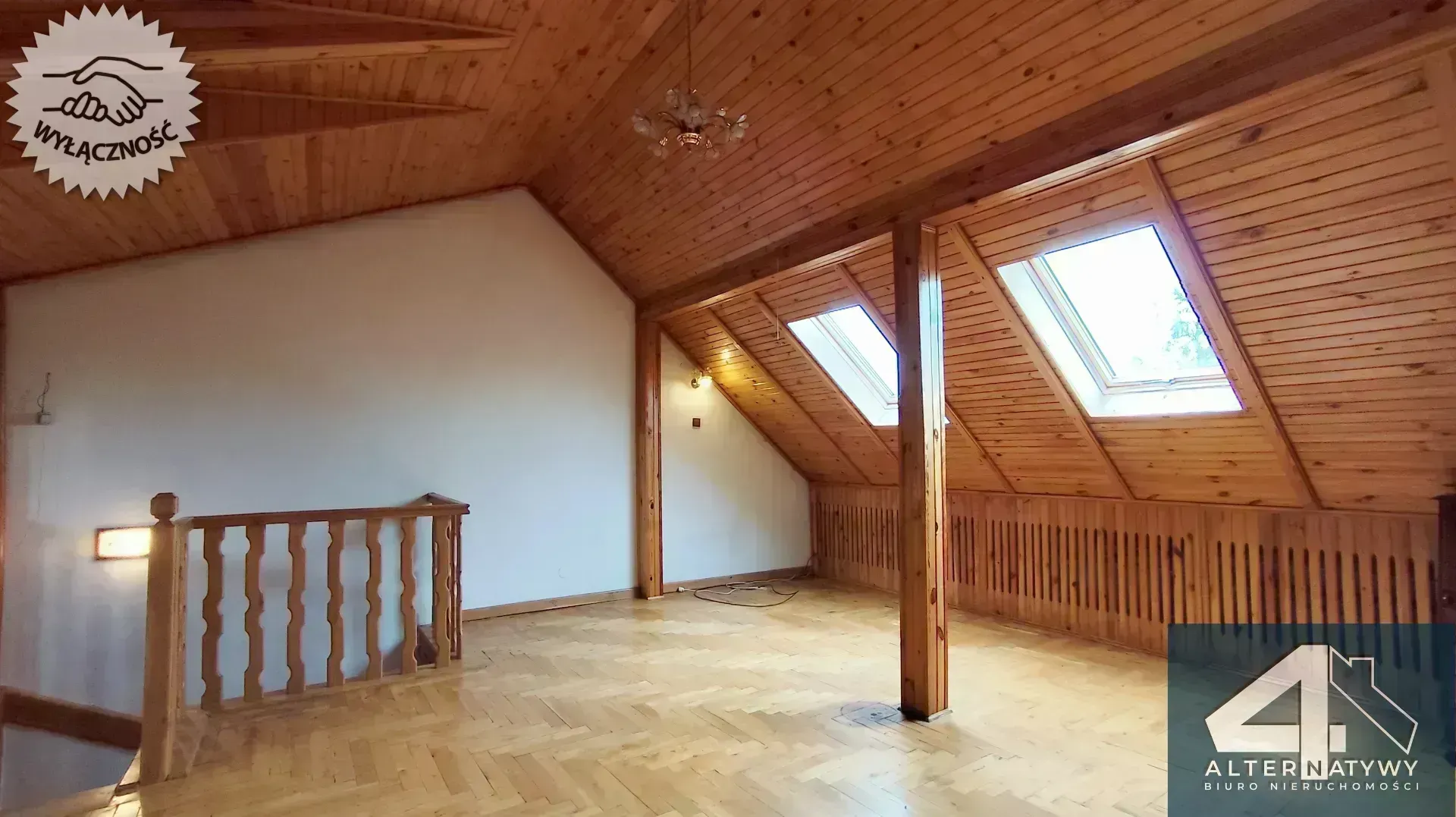 Duży dom z garażem bardzo blisko lasu, parku. 22