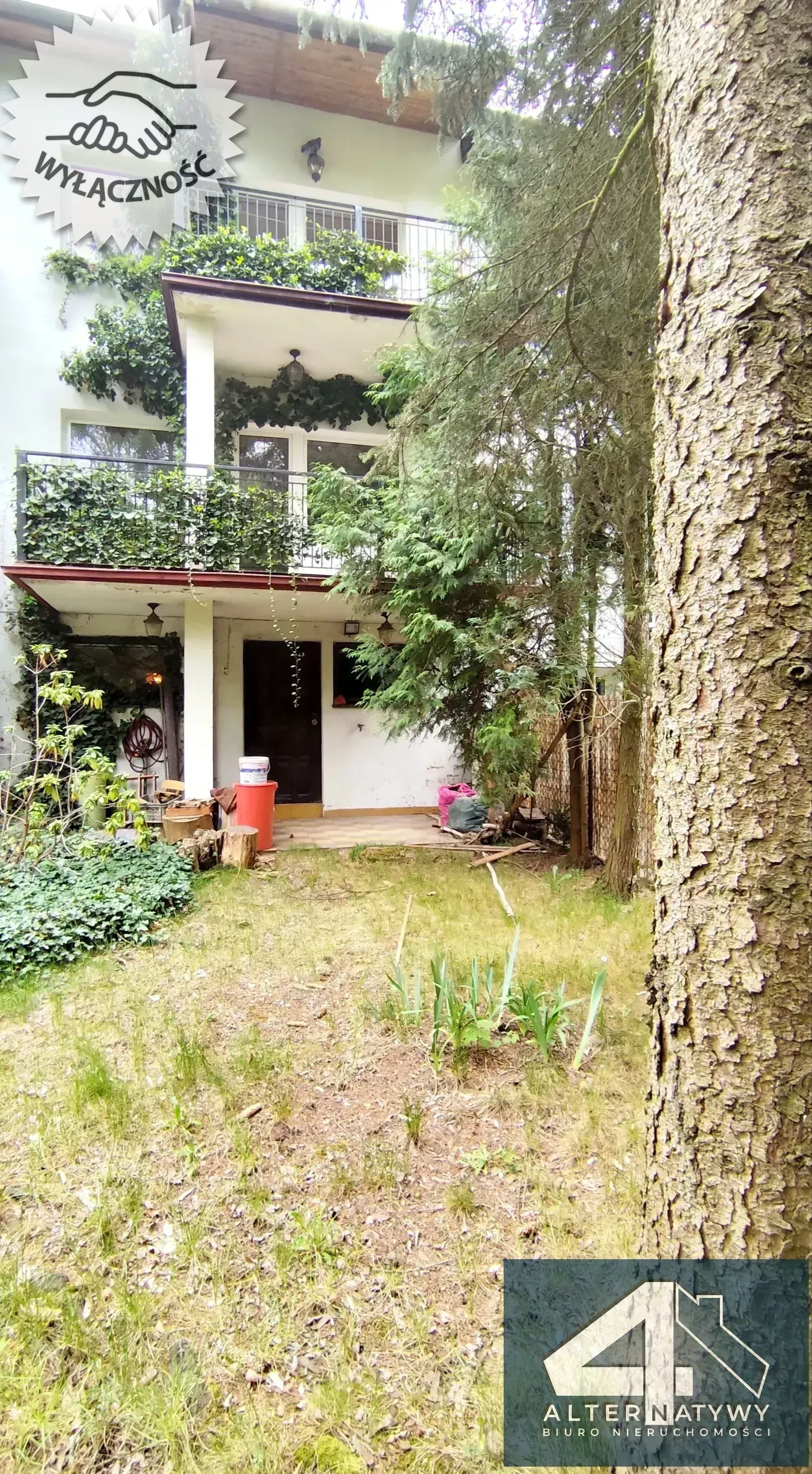 Duży dom z garażem bardzo blisko lasu, parku. 29