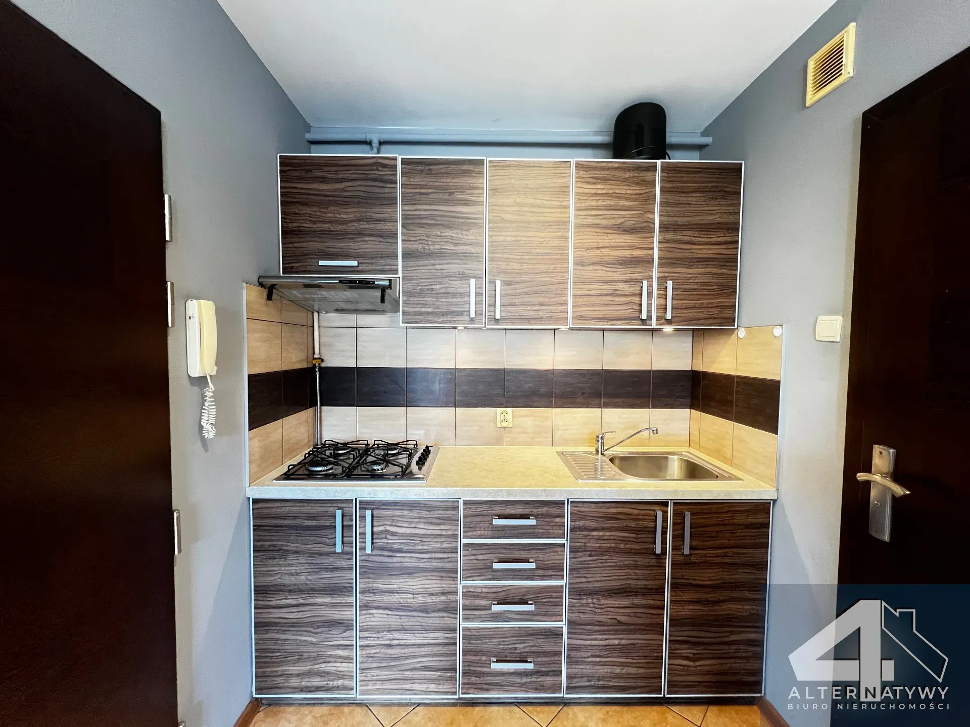 30m² | Kawalerka | Do zamieszkania | Oś. nowiny 7
