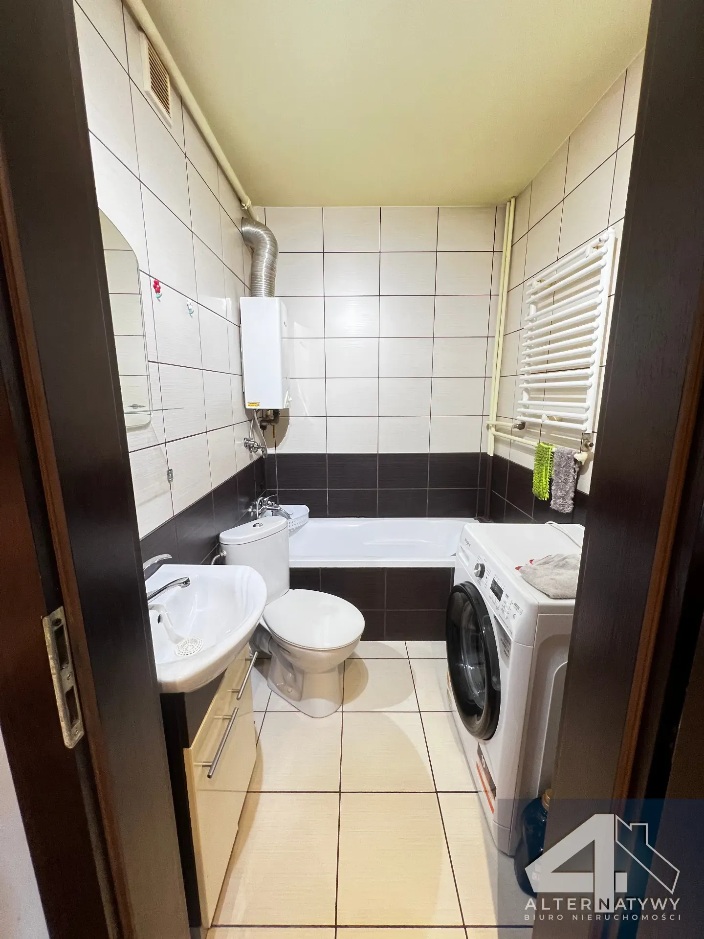 30m² | Kawalerka | Do zamieszkania | Oś. nowiny 8