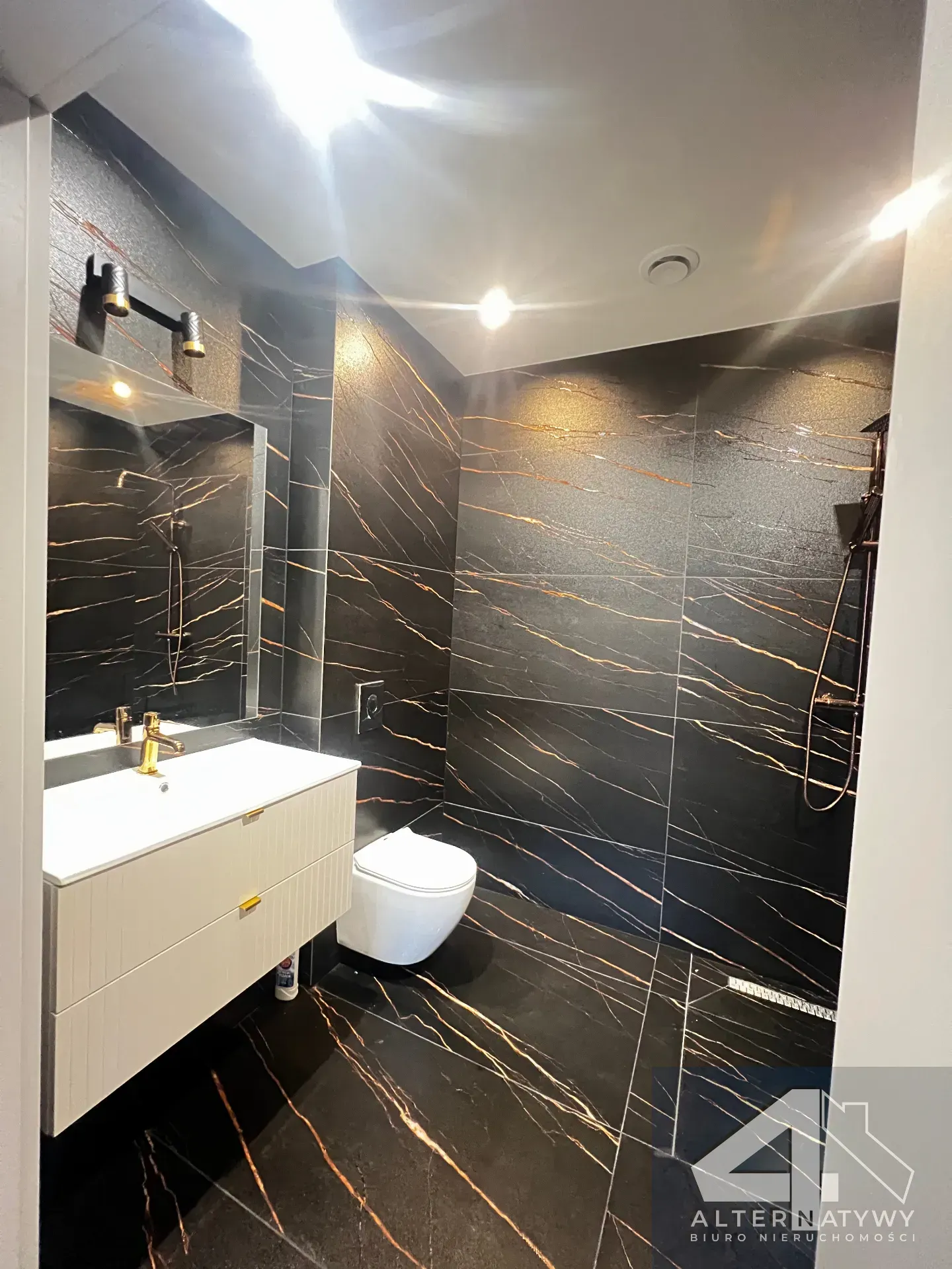 44m² | 2 Pokoje | Do Remontu | Śródmieście 11