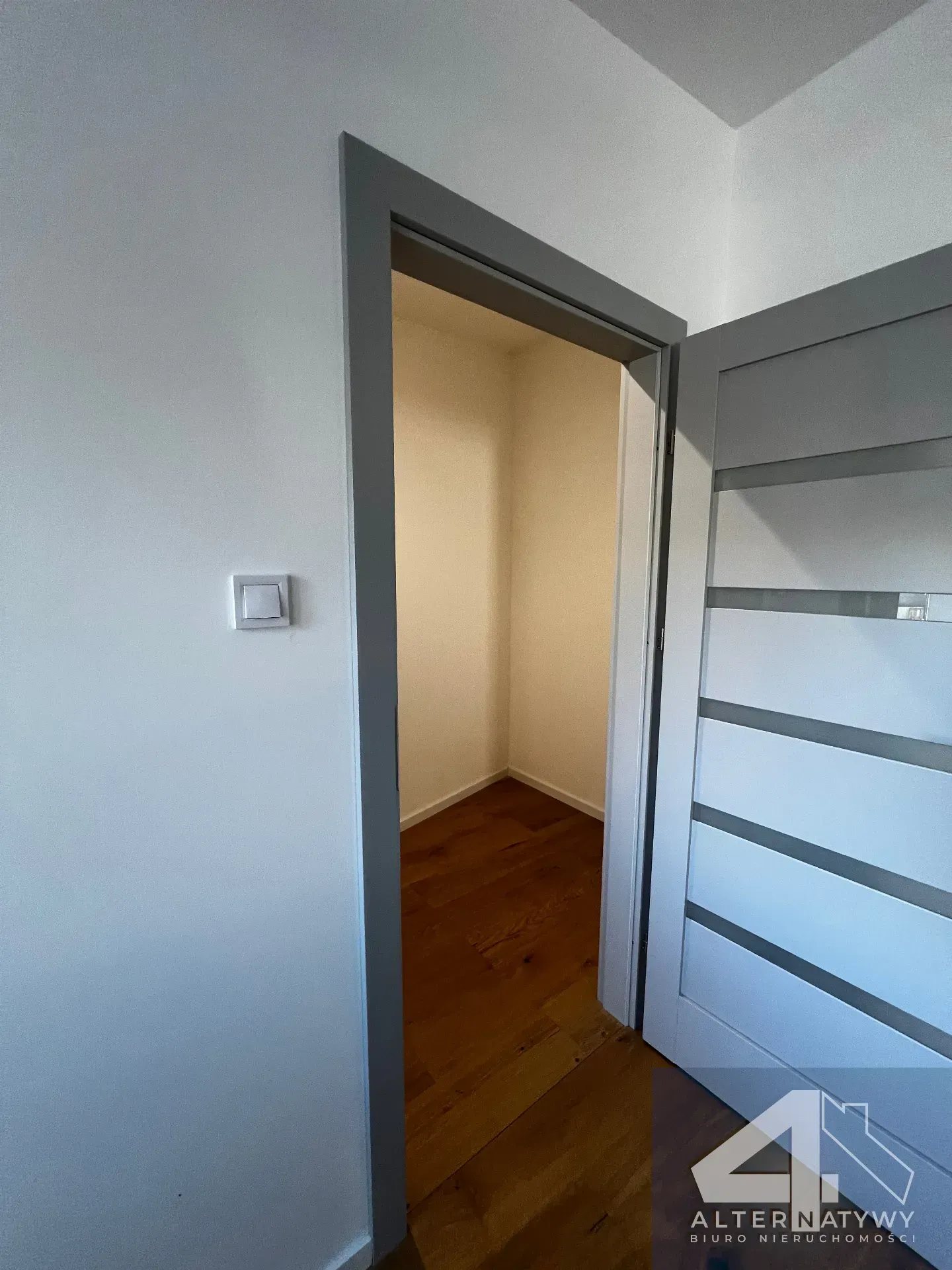 44m² | 2 Pokoje | Do Remontu | Śródmieście 26