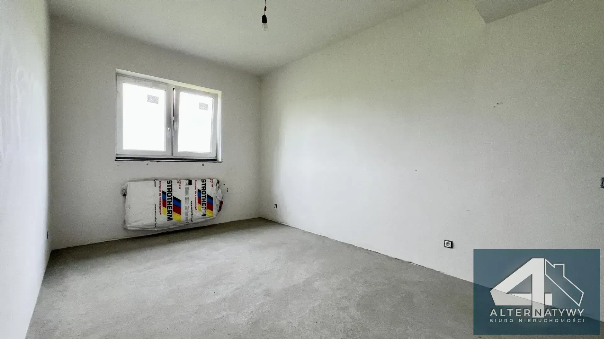 Dom z garażem i 6 pokojami 12