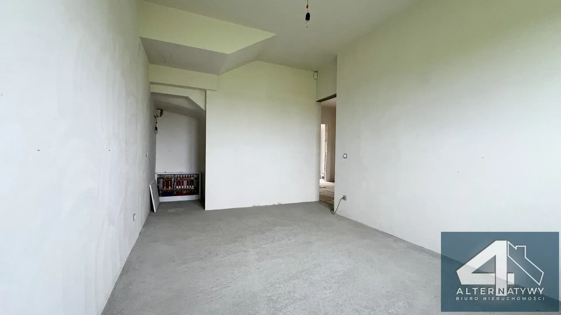 Dom z garażem i 6 pokojami 27