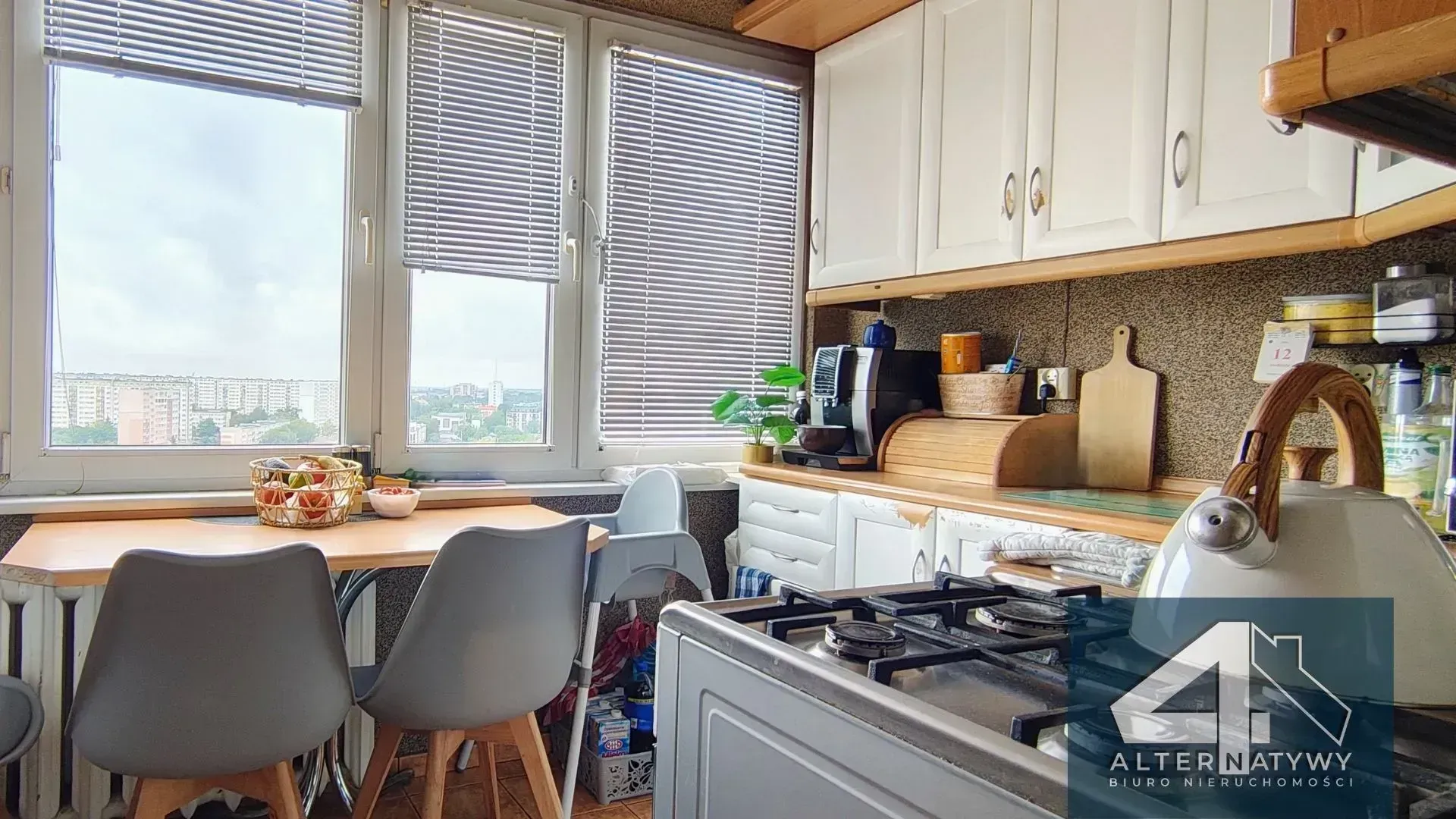 Mieszkanie z widokami, 48m2, 3 pokoje, rozkładowe 10