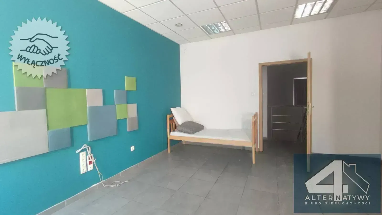 Kamienica z lok. frontowym, duży parking, Tarnów 6