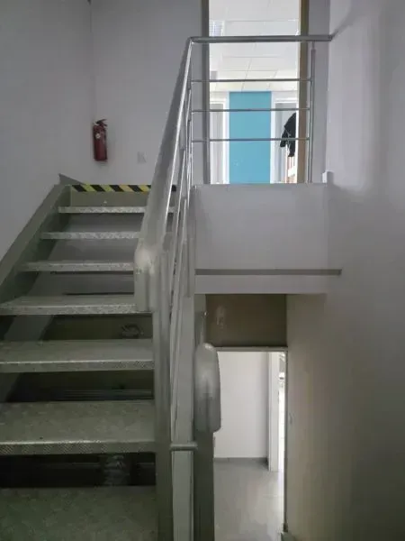 Kamienica z lok. frontowym, duży parking, Tarnów 13