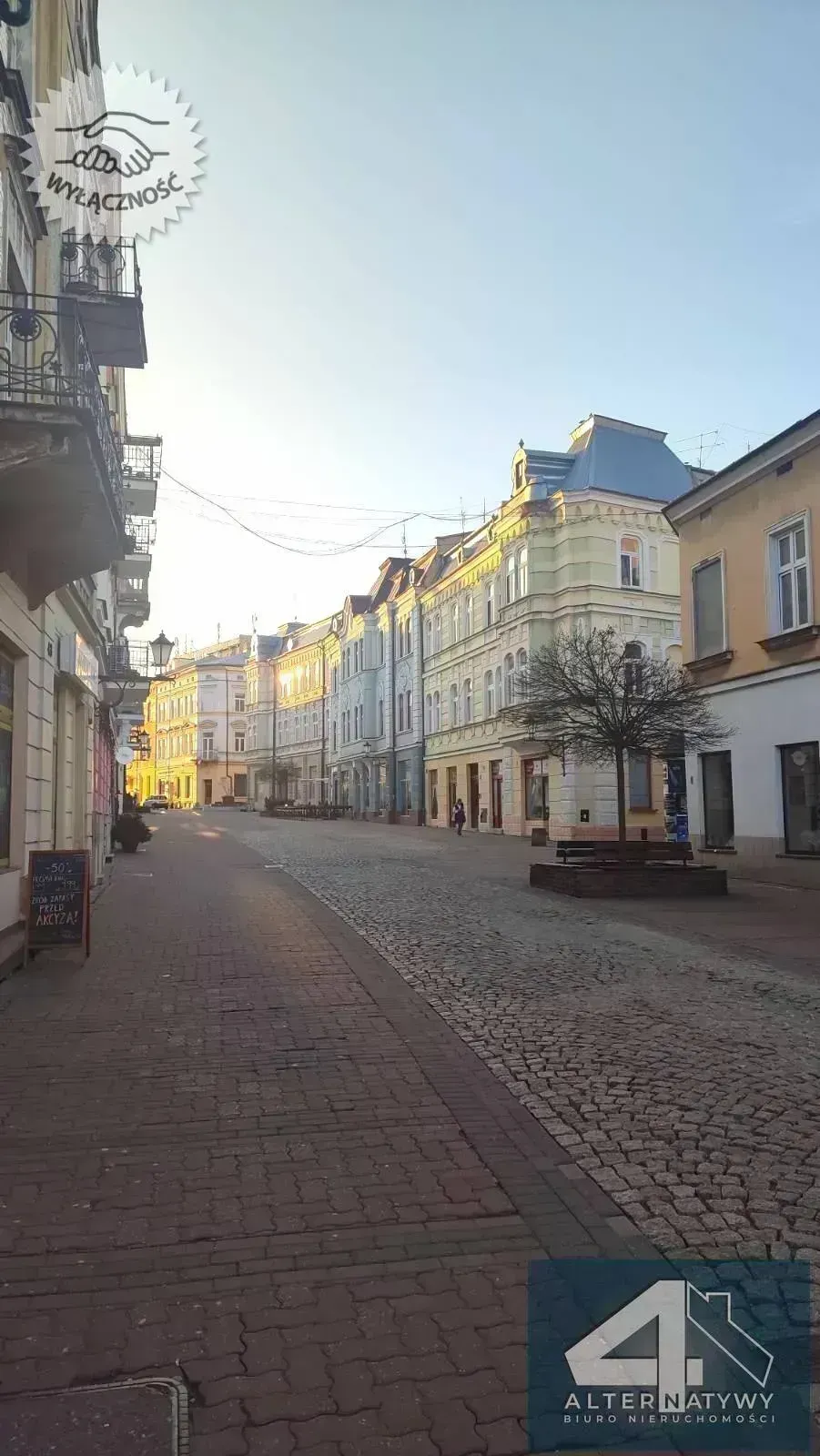 Kamienica z lok. frontowym, duży parking, Tarnów 14