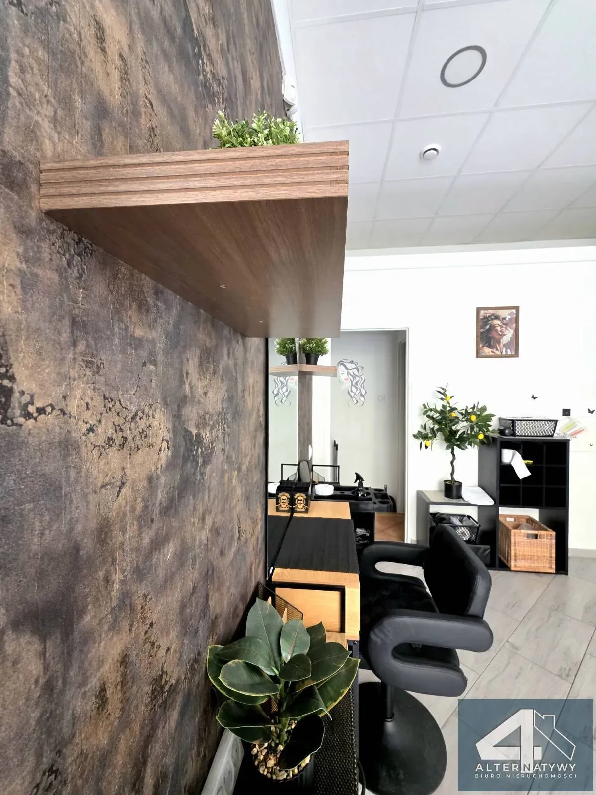 Salon fryzjerski 21m, witryna, ok Łobzowskiej 2 7