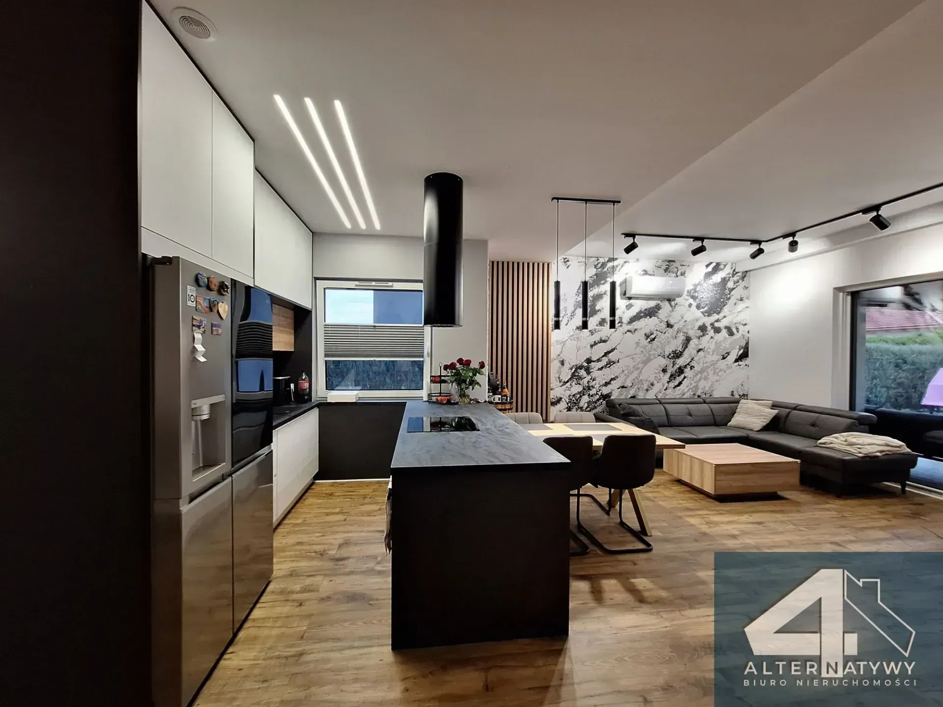 Wyjątkowy bliźniak 131 m² z dwoma garażami 2