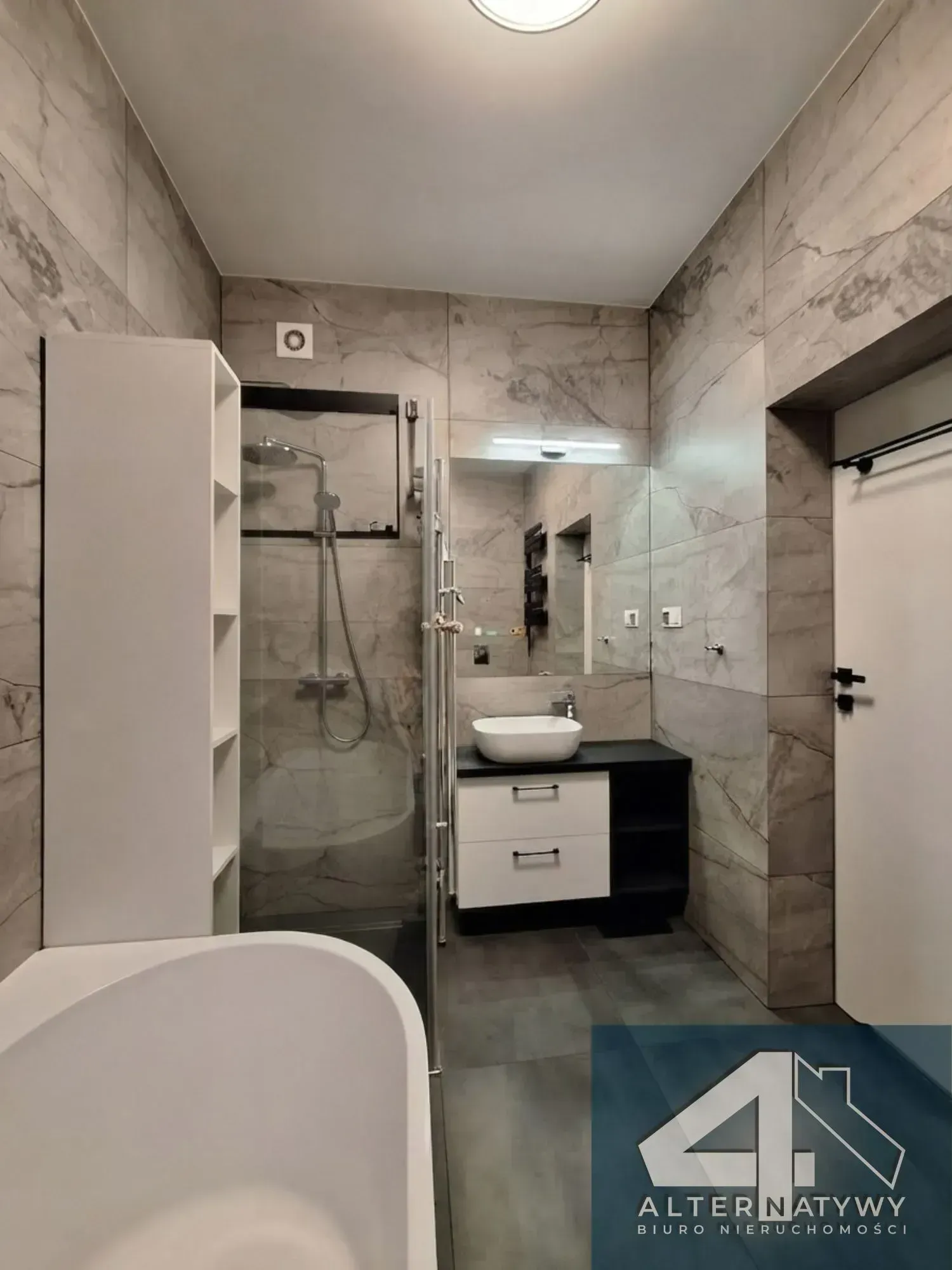 Wyjątkowy bliźniak 131 m² z dwoma garażami 8