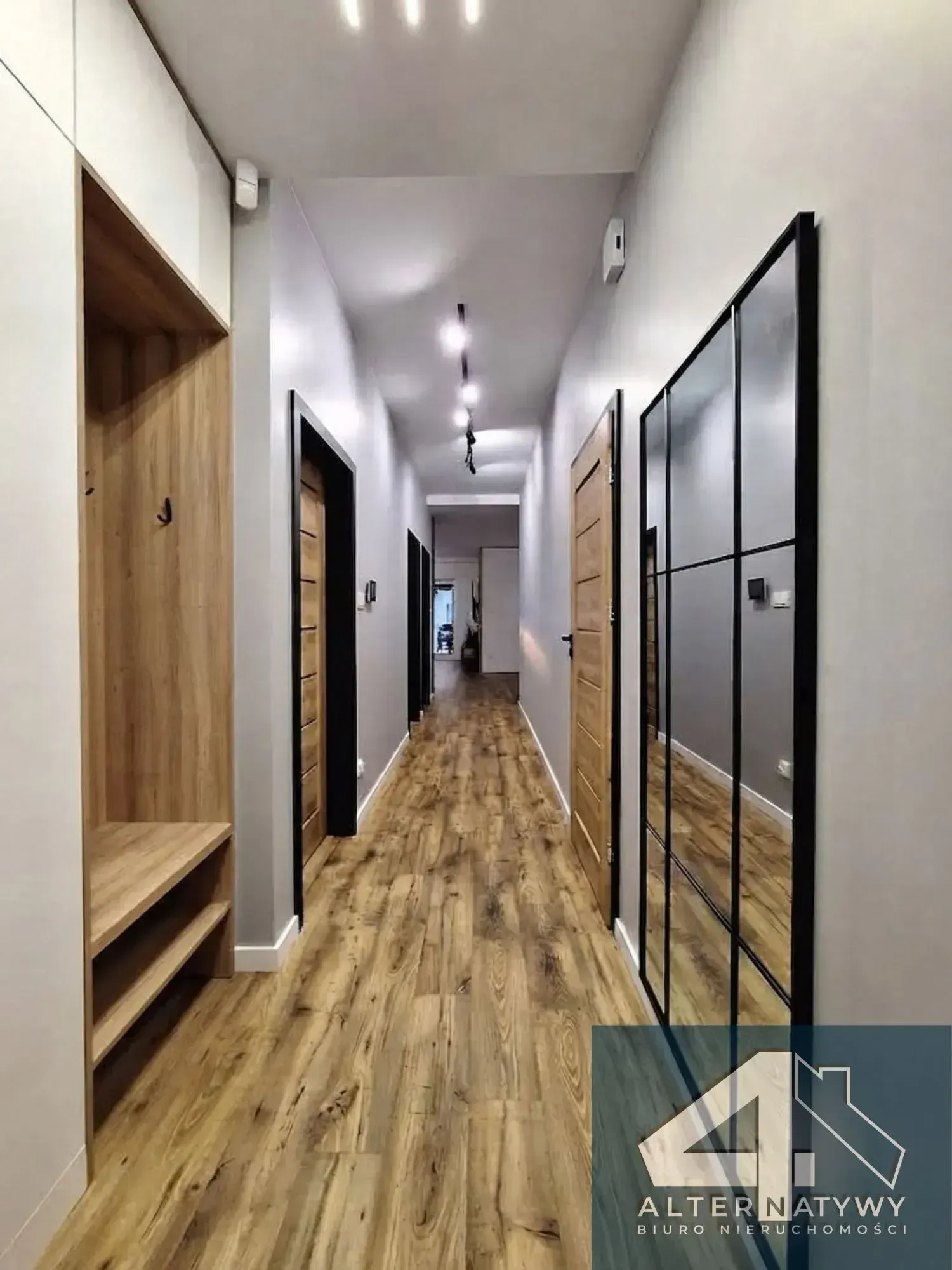 Wyjątkowy bliźniak 131 m² z dwoma garażami 10