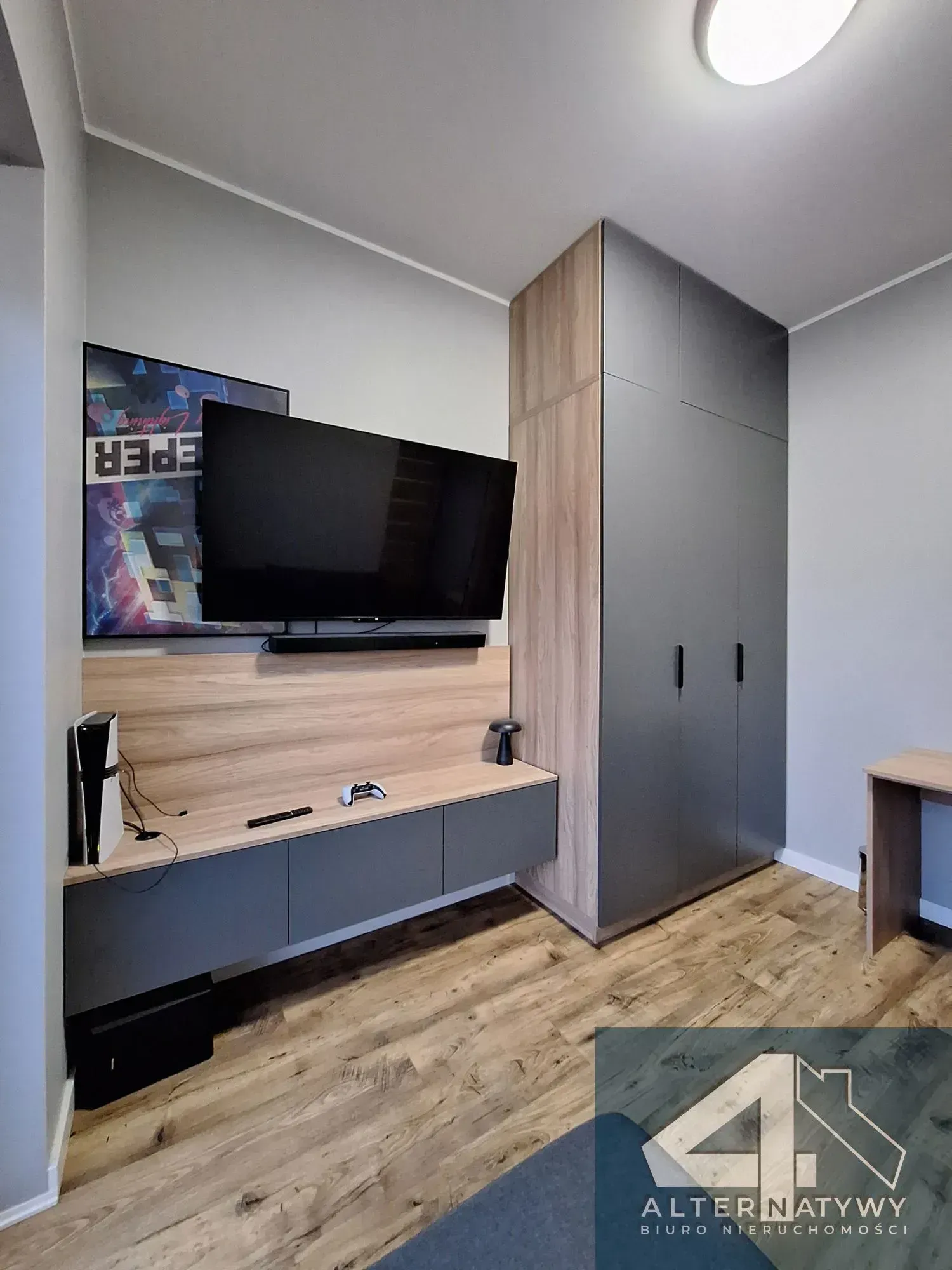 Wyjątkowy bliźniak 131 m² z dwoma garażami 13