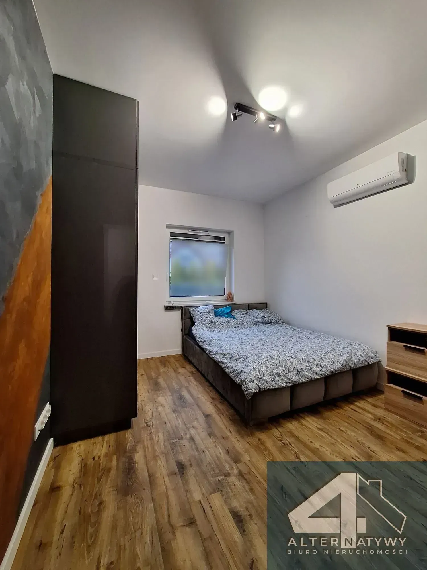 Wyjątkowy bliźniak 131 m² z dwoma garażami 15