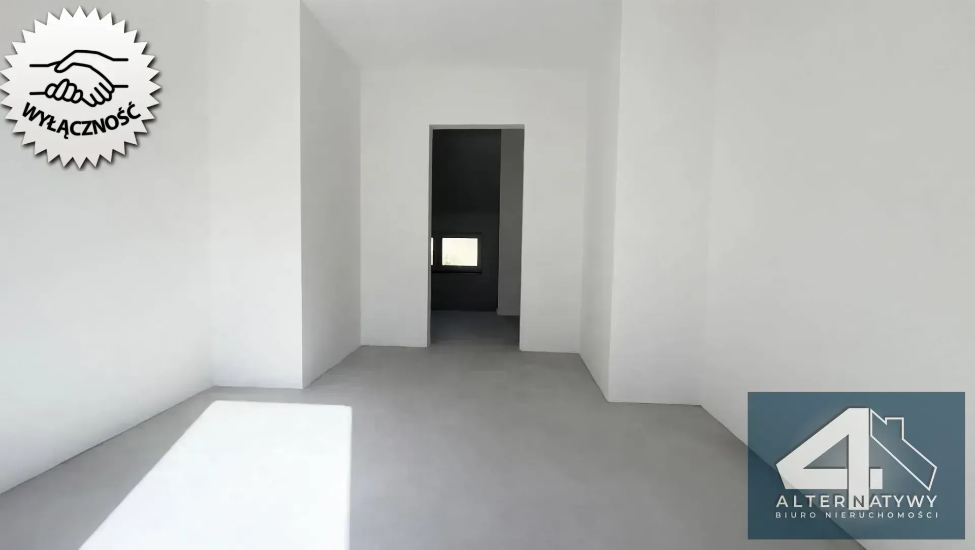 Dom z garażem i gabinetem na parterze 11